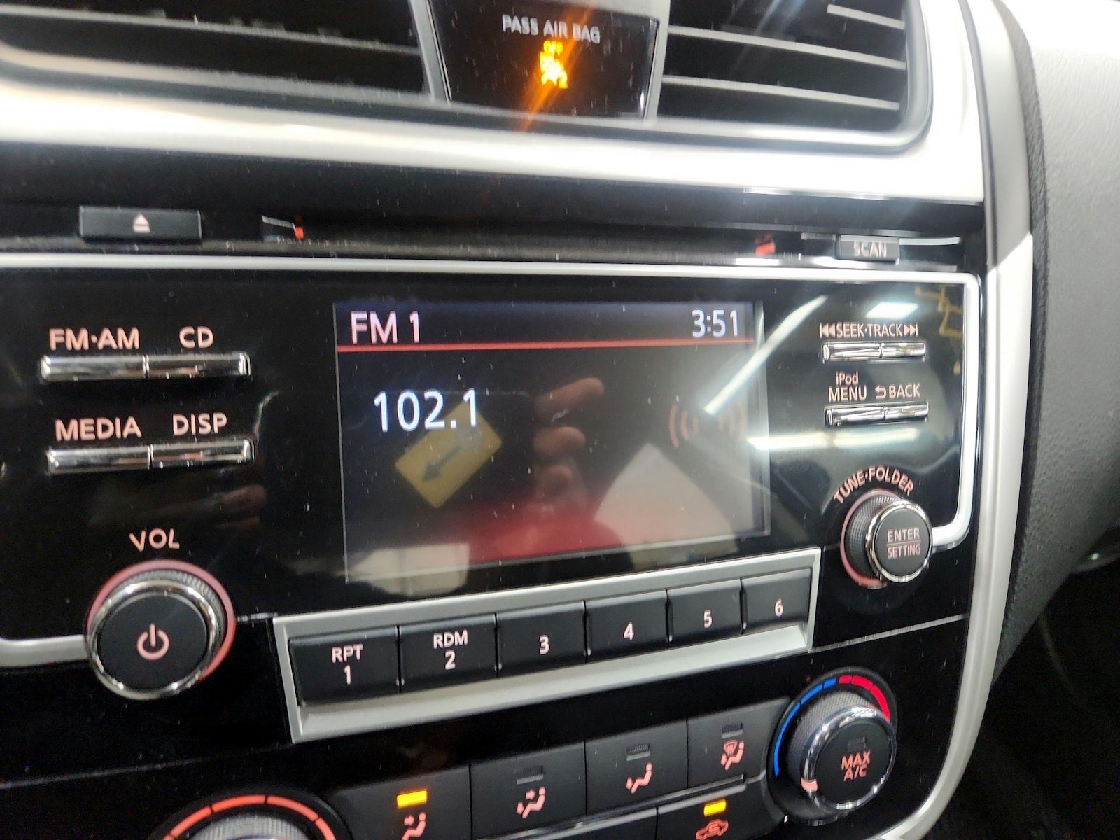 2018 Nissan Altima SR - Photo 16