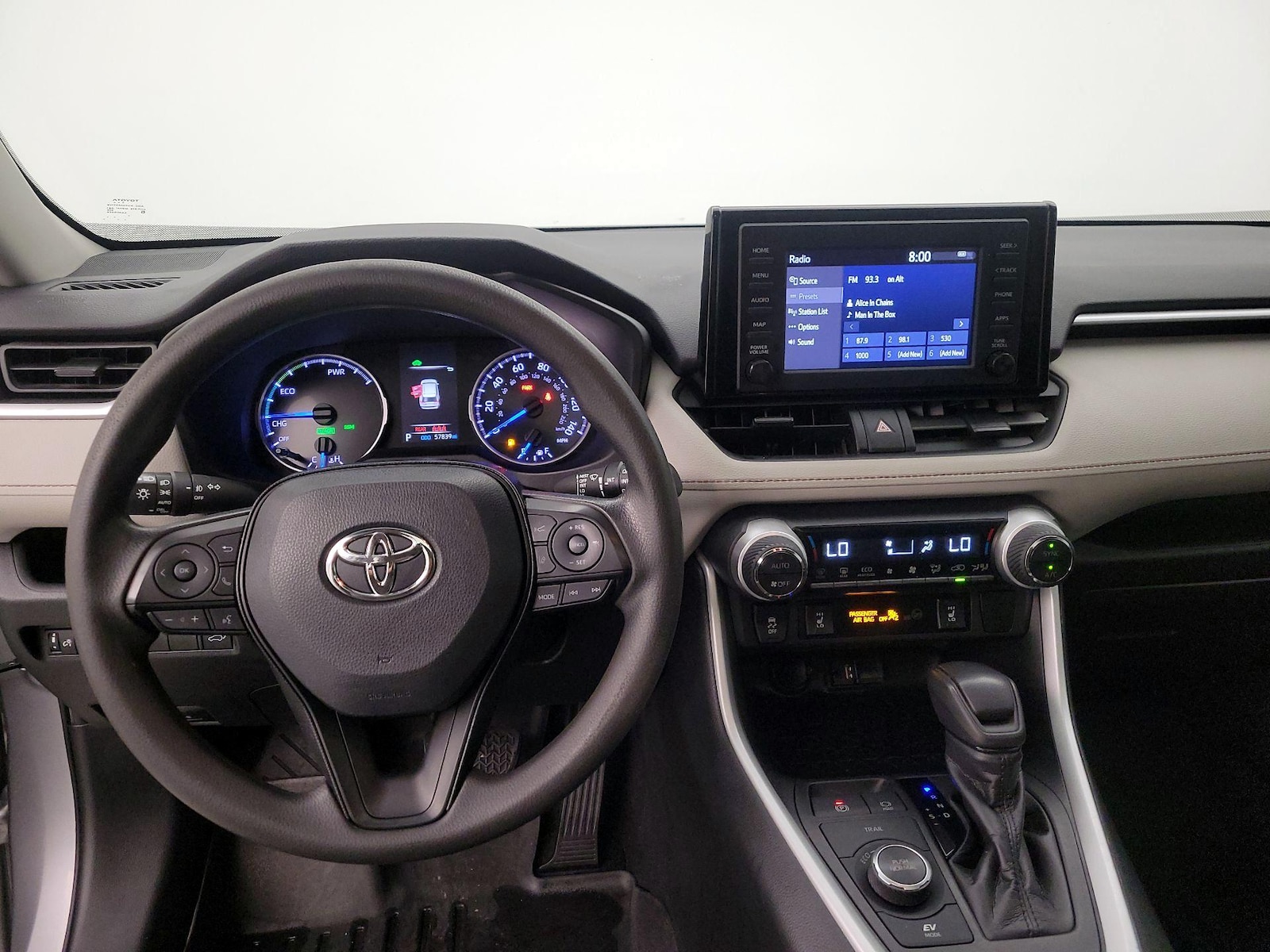 2019 Toyota RAV4 XLE - Photo 10