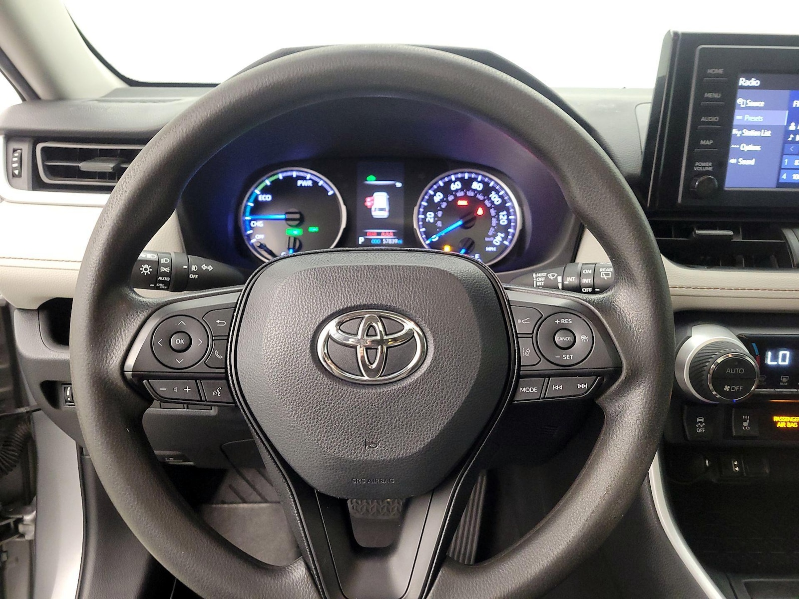 2019 Toyota RAV4 XLE - Photo 11