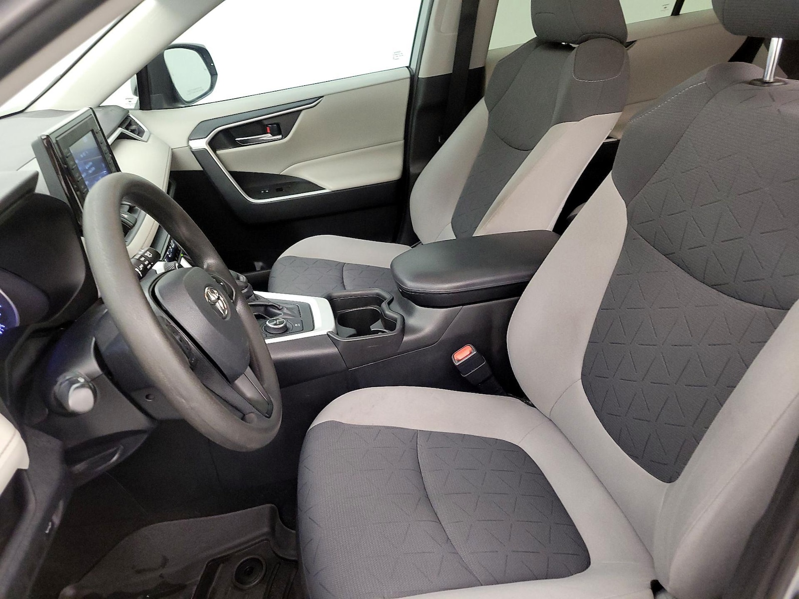 2019 Toyota RAV4 XLE - Photo 12