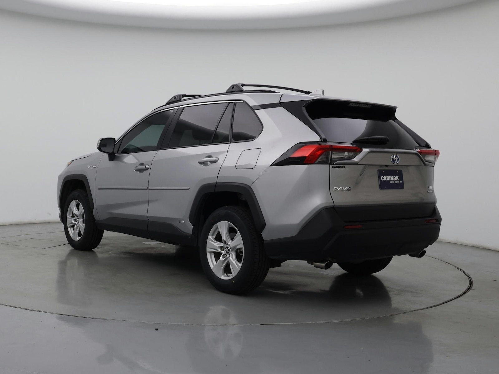 2019 Toyota RAV4 XLE - Photo 3