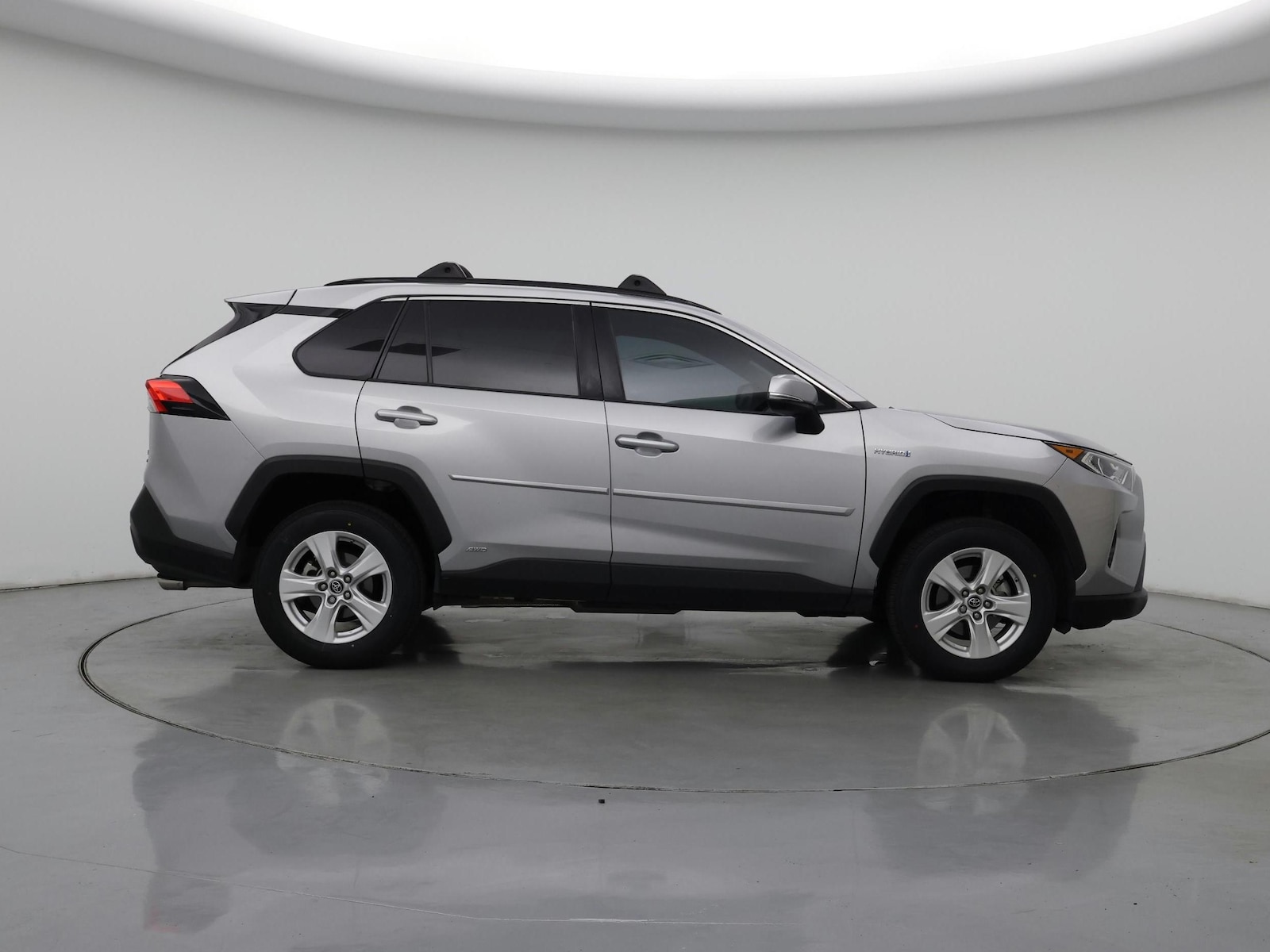 2019 Toyota RAV4 XLE - Photo 8