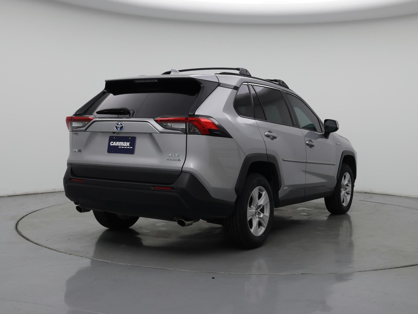 2019 Toyota RAV4 XLE - Photo 9