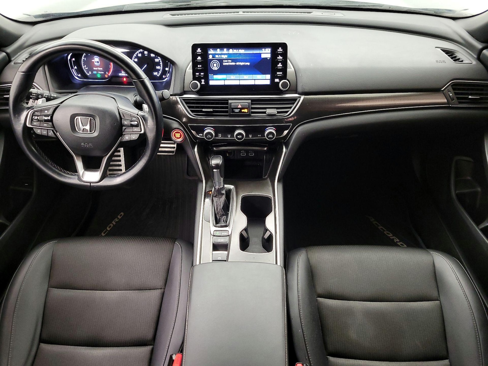 Apple CarPlay® & Android Auto™