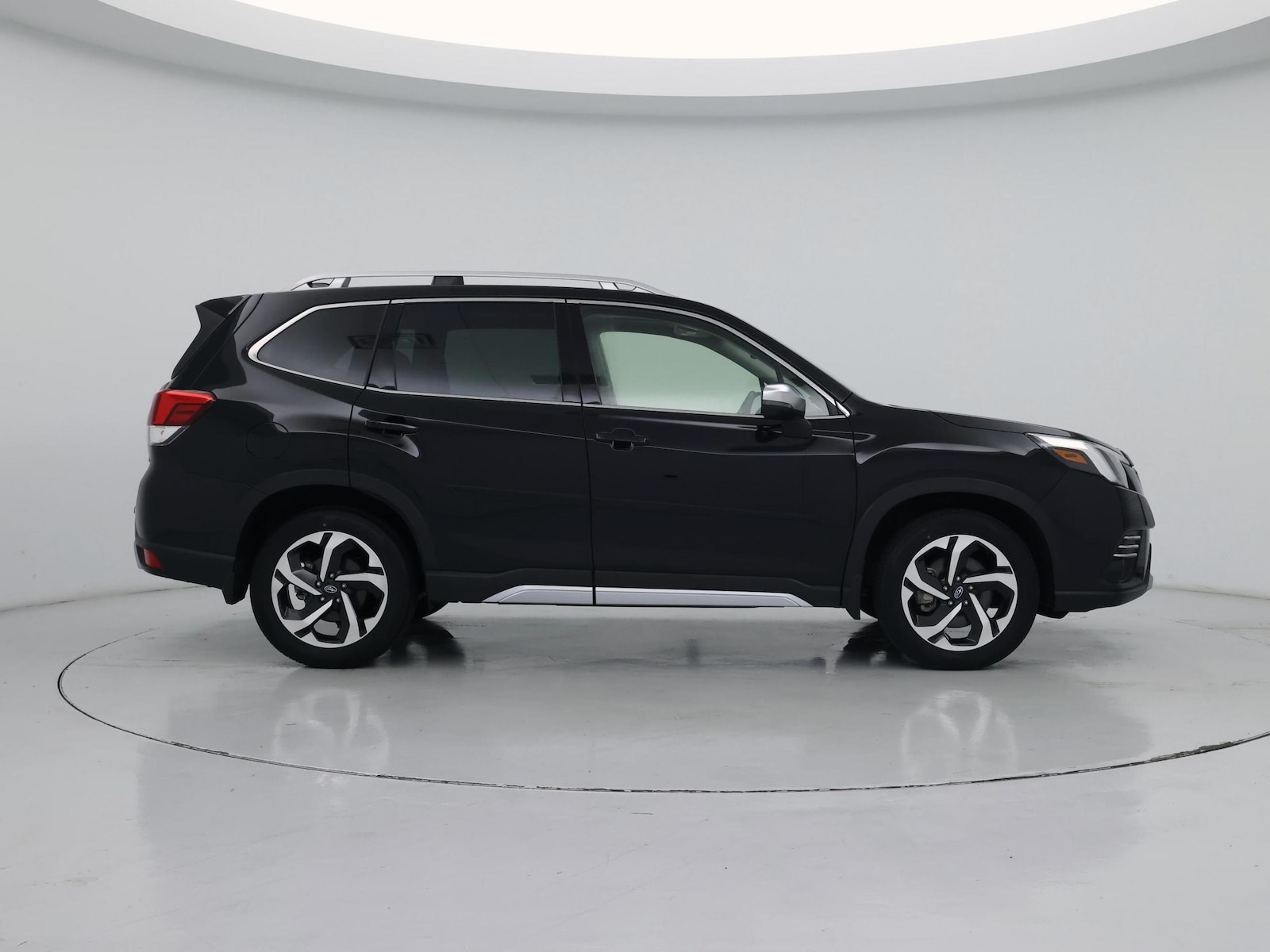 2022 Subaru Forester Touring - Photo 8