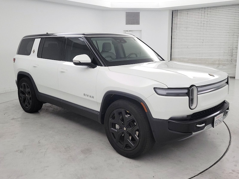 2025 Rivian R1S Adventure Dual-Motor Large
