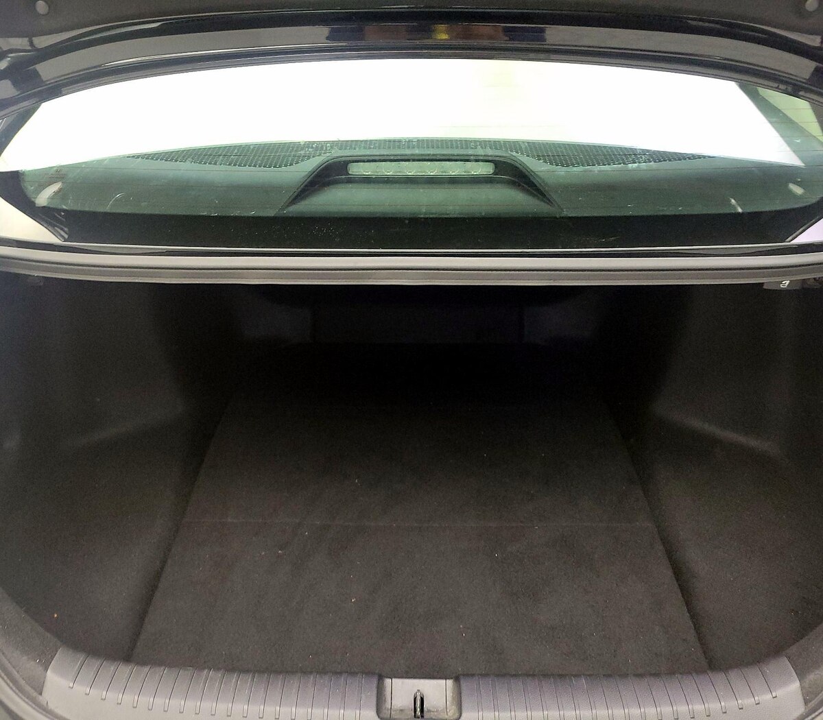 Trunk/Cargo (Seats Up)