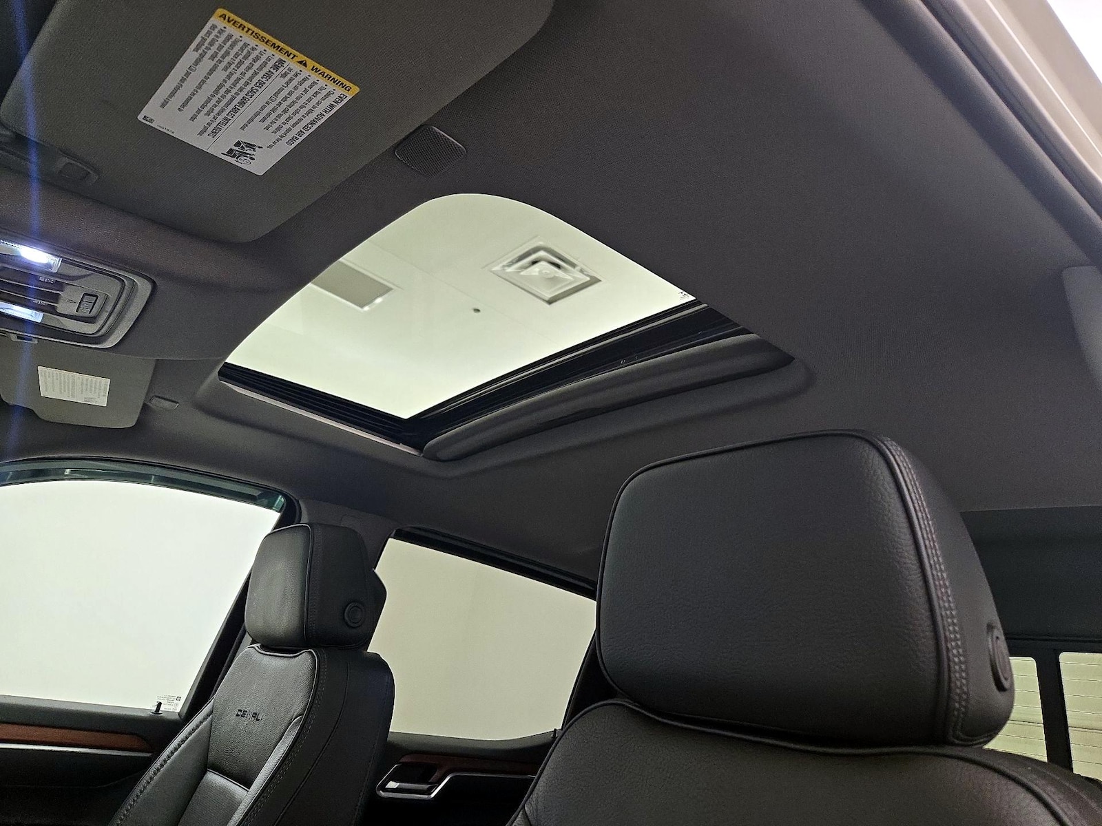 Sunroof(s) & Overhead Airbags