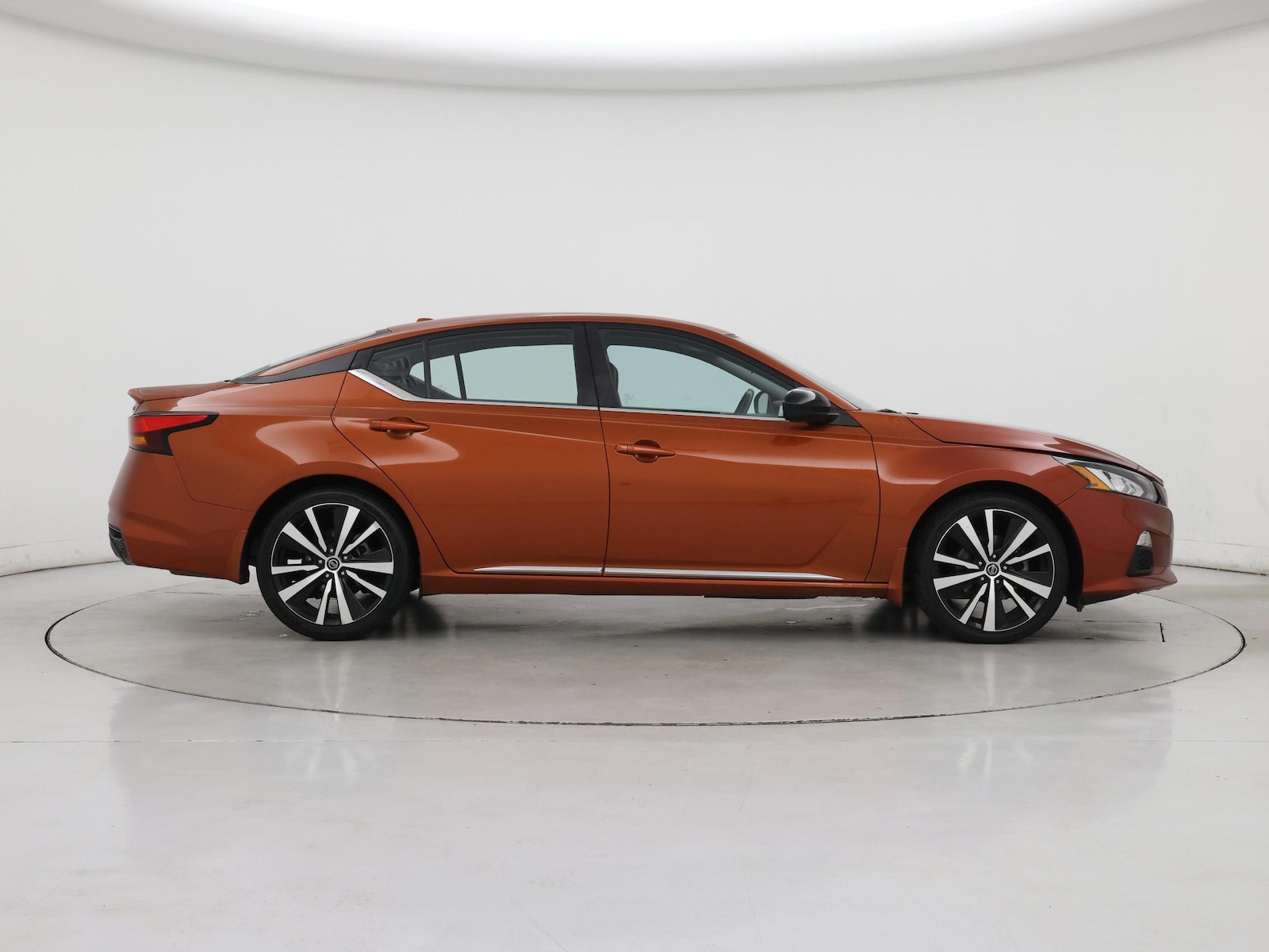 2021 Nissan Altima SR - Photo 8