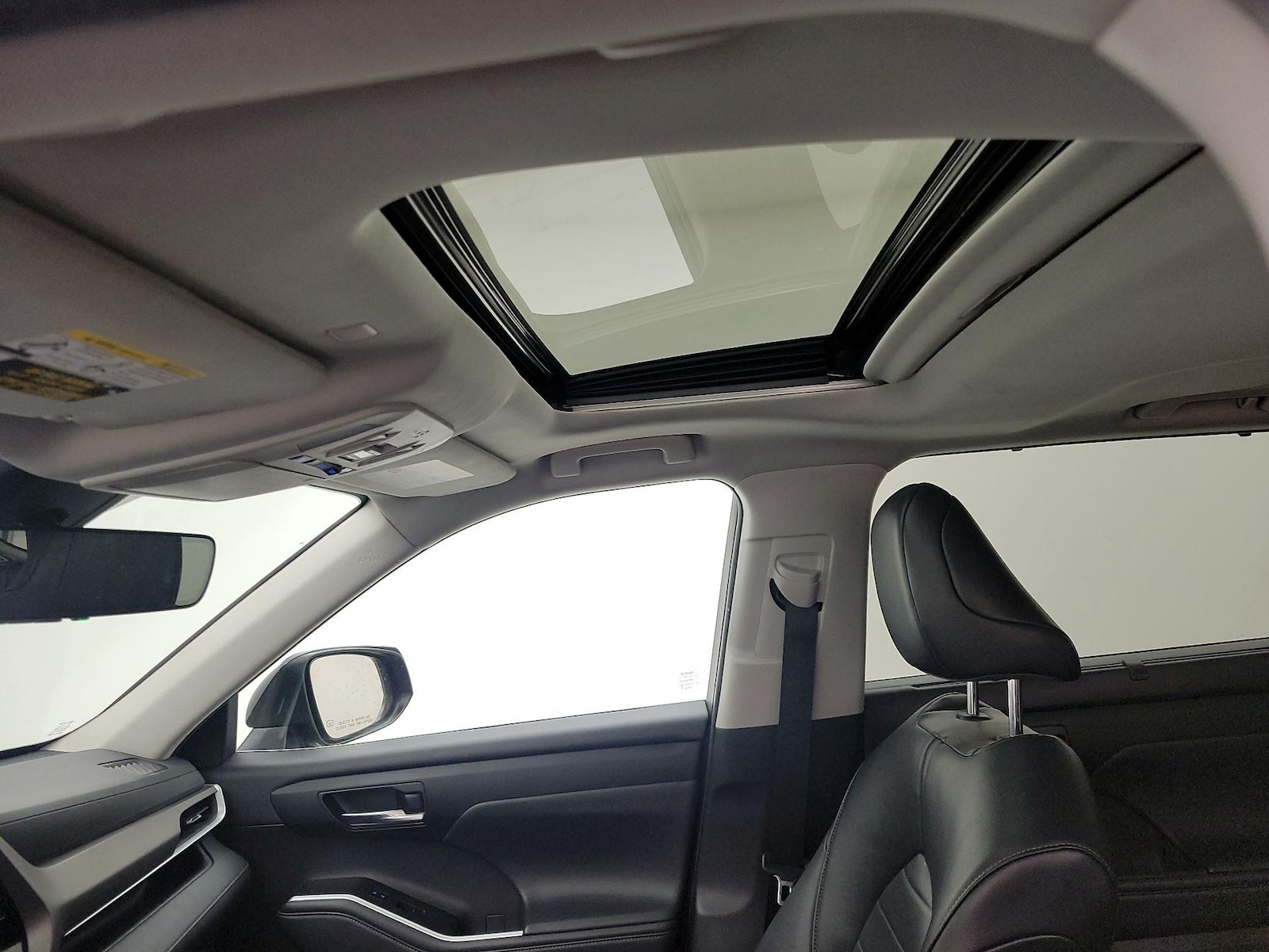 Sunroof(s) & Overhead Airbags