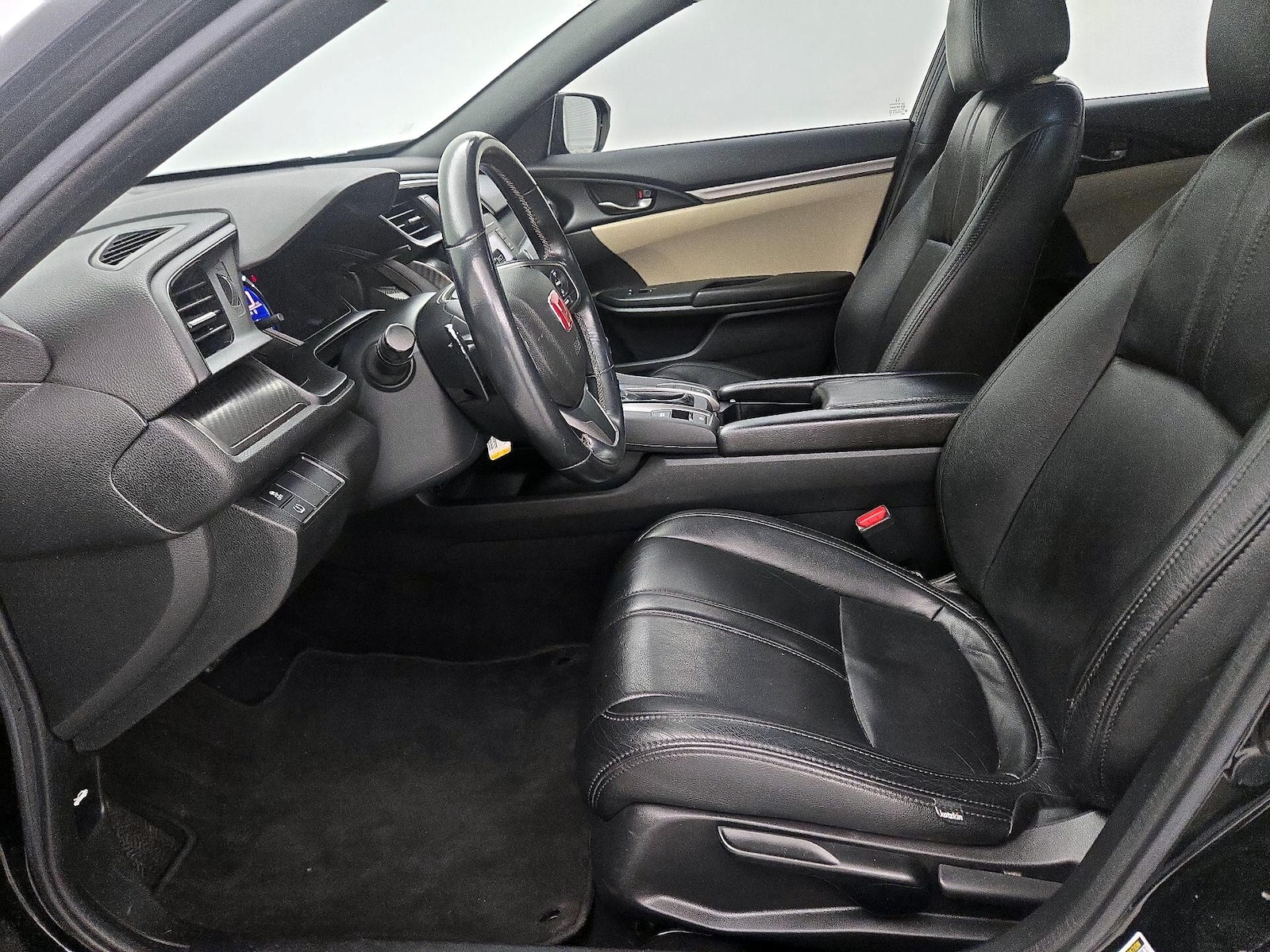 Side Airbags & Leatherette Seats