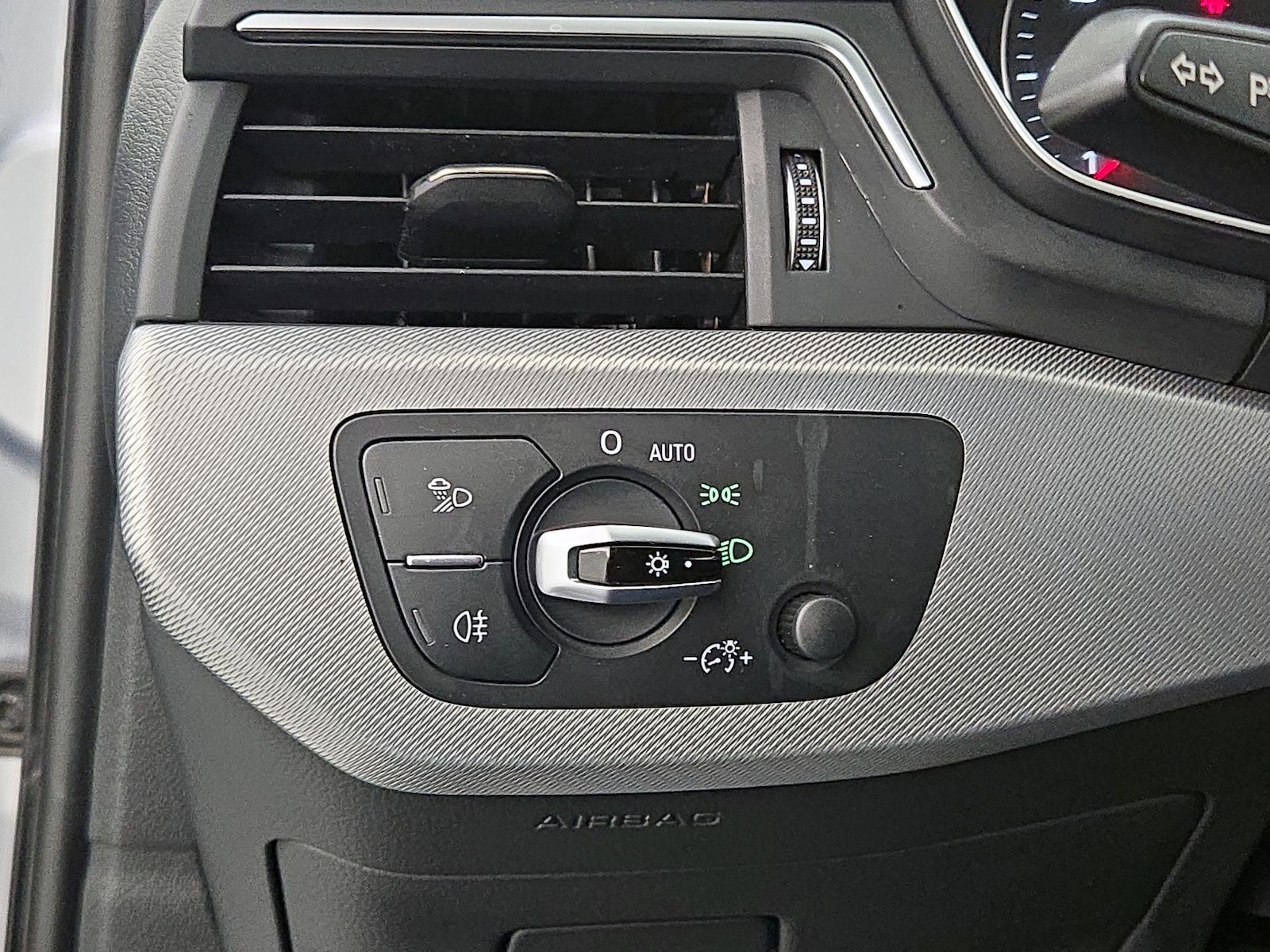 2017 Audi A4 Premium - Photo 14