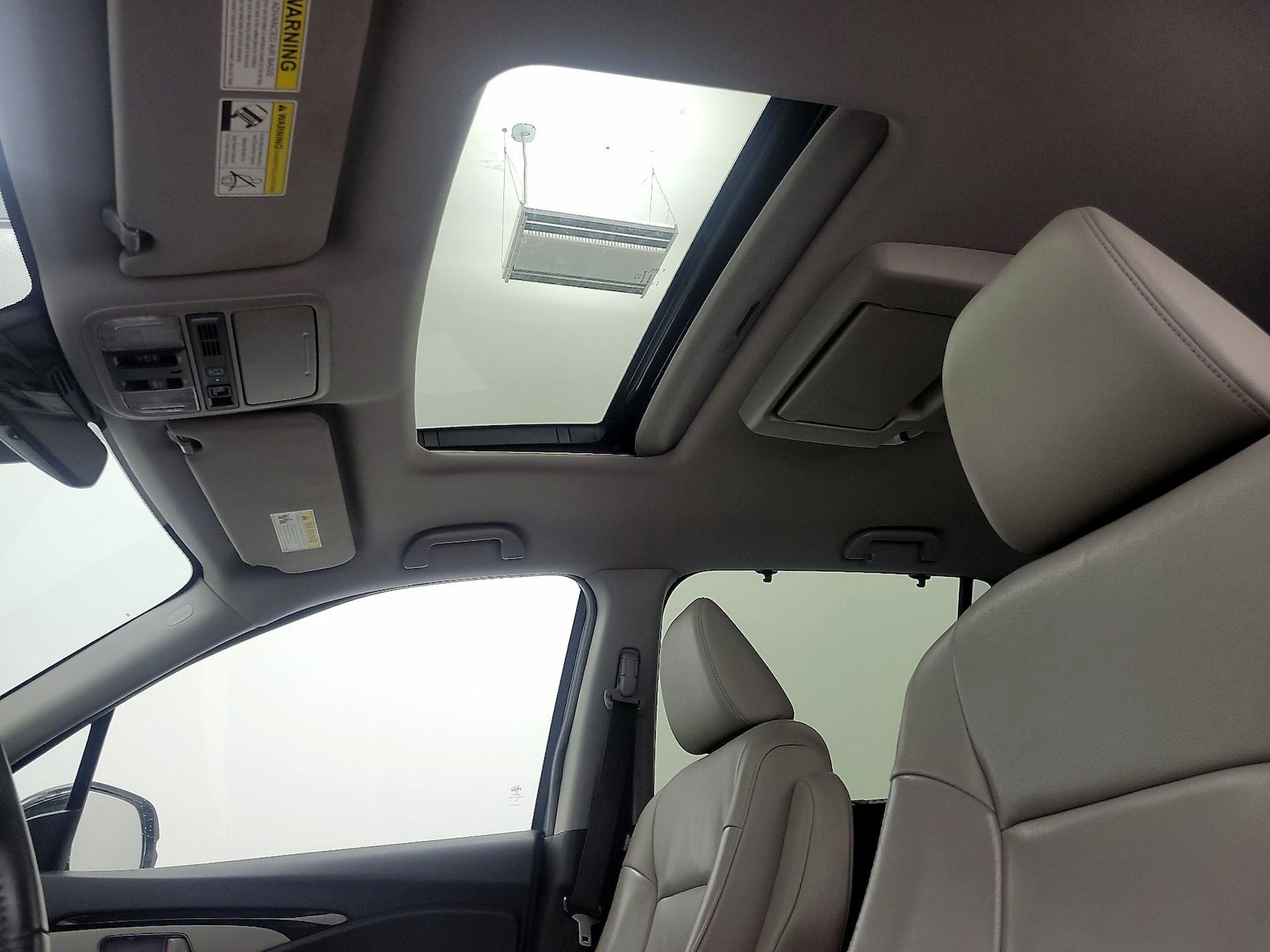 Sunroof(s) & Overhead Airbags