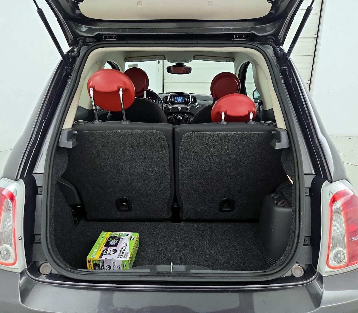 Trunk/Cargo (Seats Up)