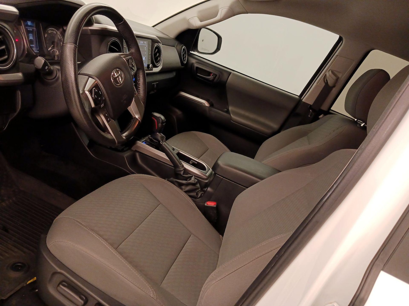 Power Seat(s) & Side Airbags