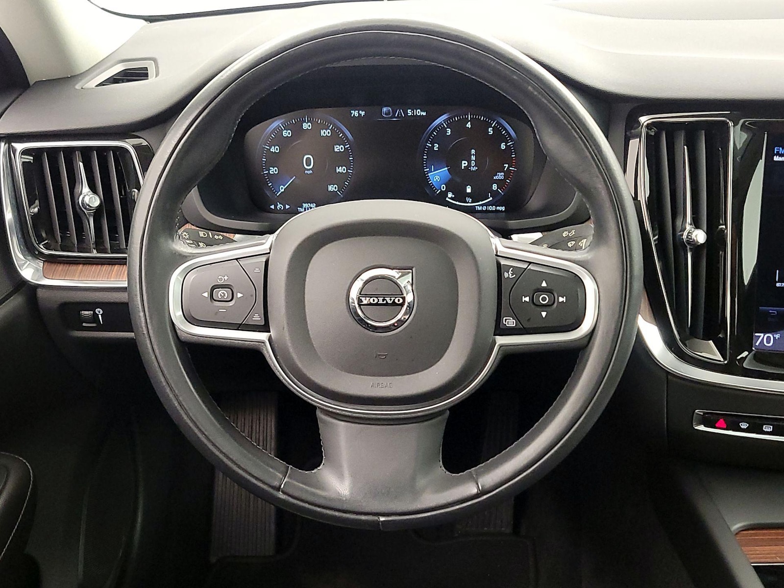 2022 Volvo S60 Momentum - Photo 11
