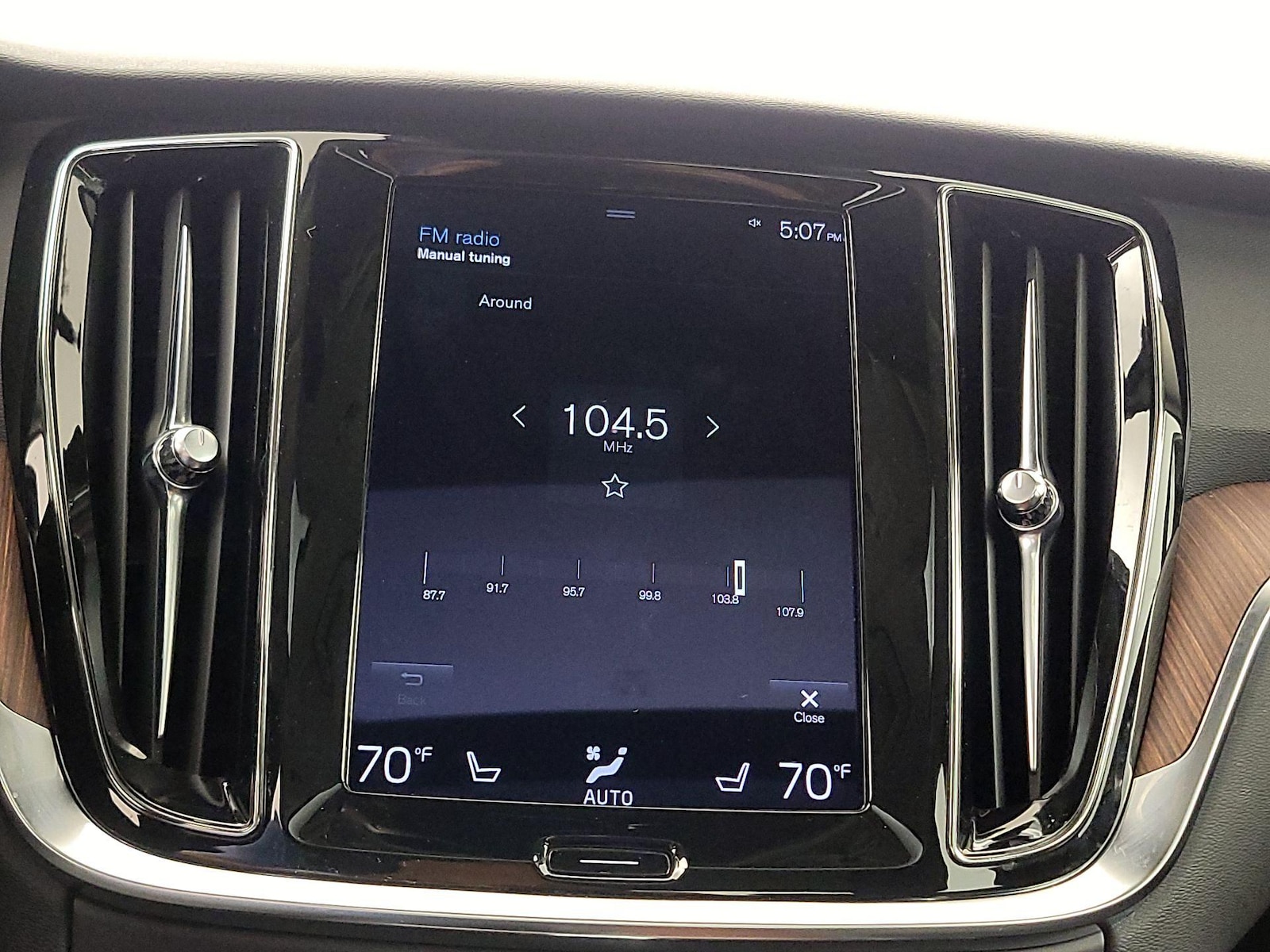 2022 Volvo S60 Momentum - Photo 17