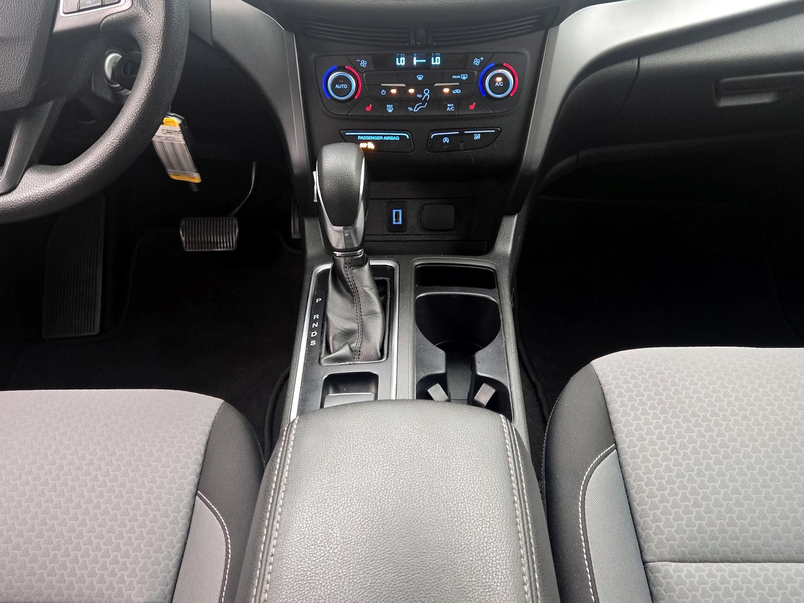 2018 Ford Escape SE - Photo 18