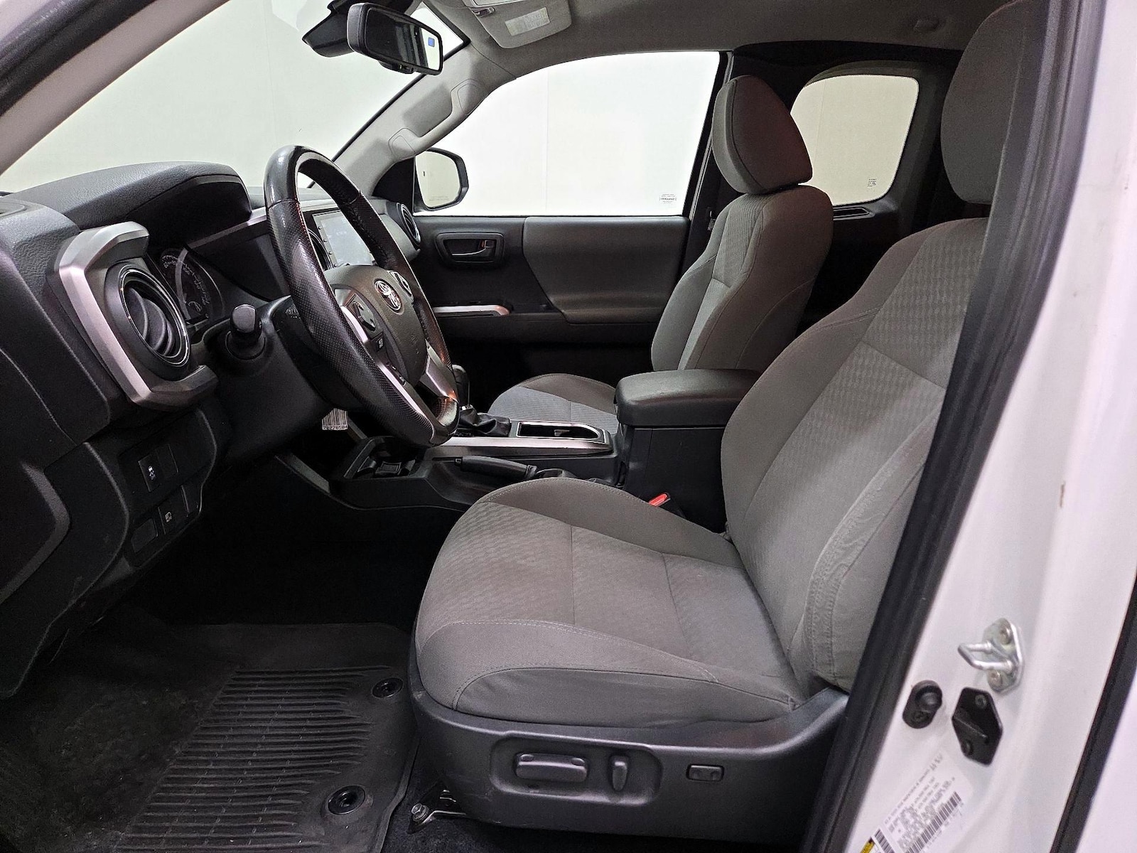 Power Seat(s) & Side Airbags