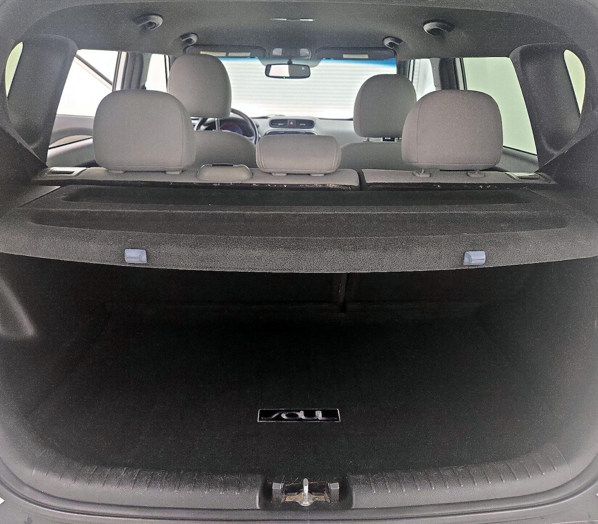 Trunk/Cargo (Seats Up)
