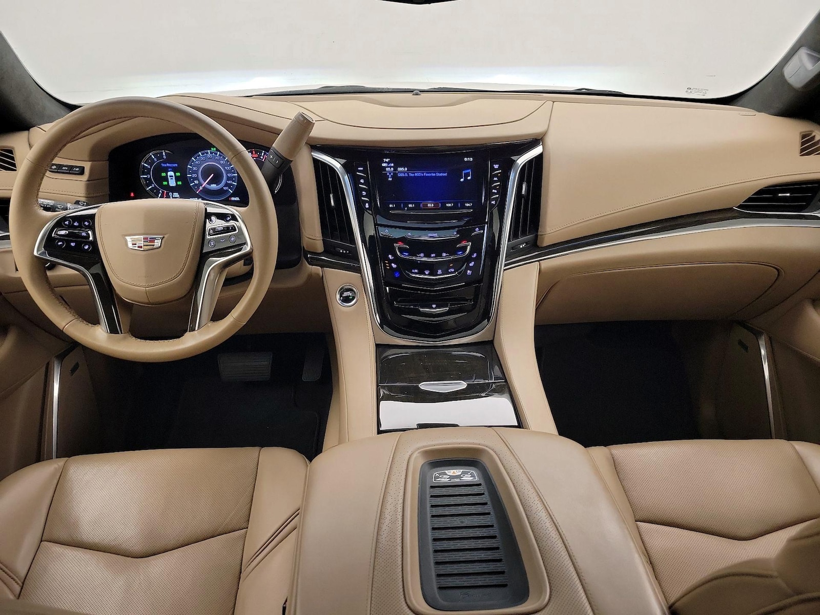 2019 Cadillac Escalade Platinum - Photo 10
