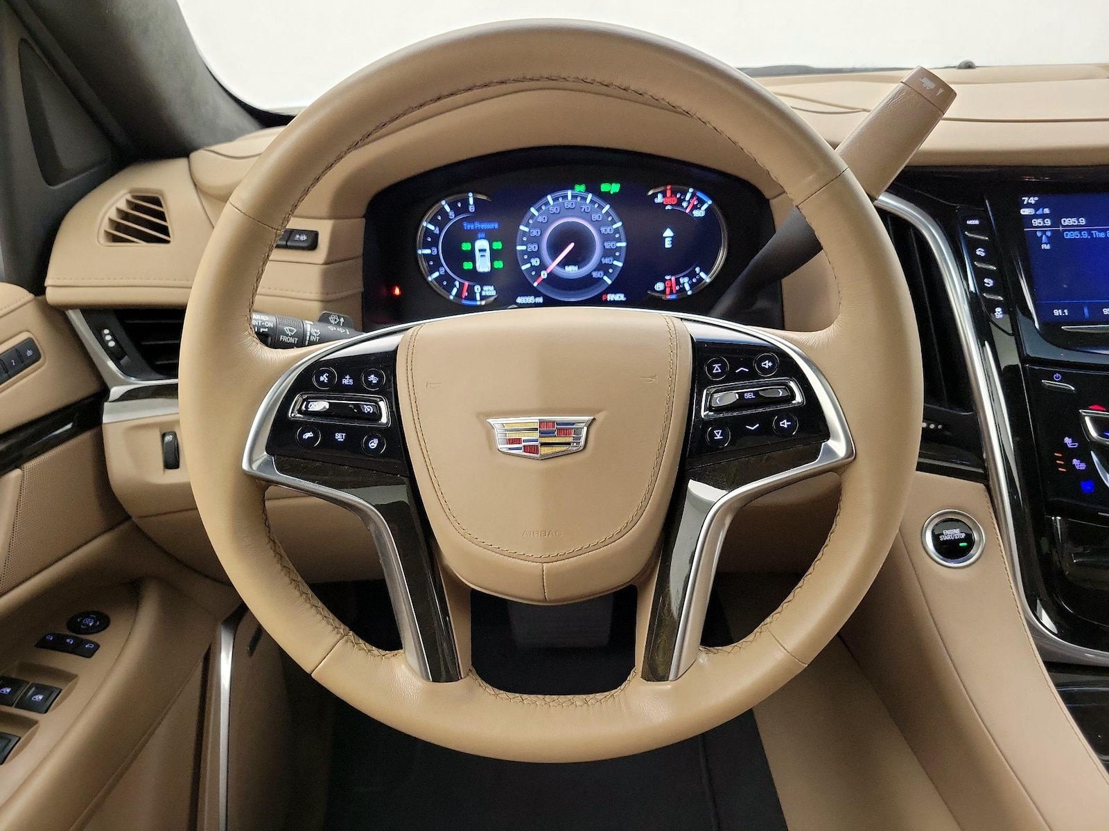 2019 Cadillac Escalade Platinum - Photo 11