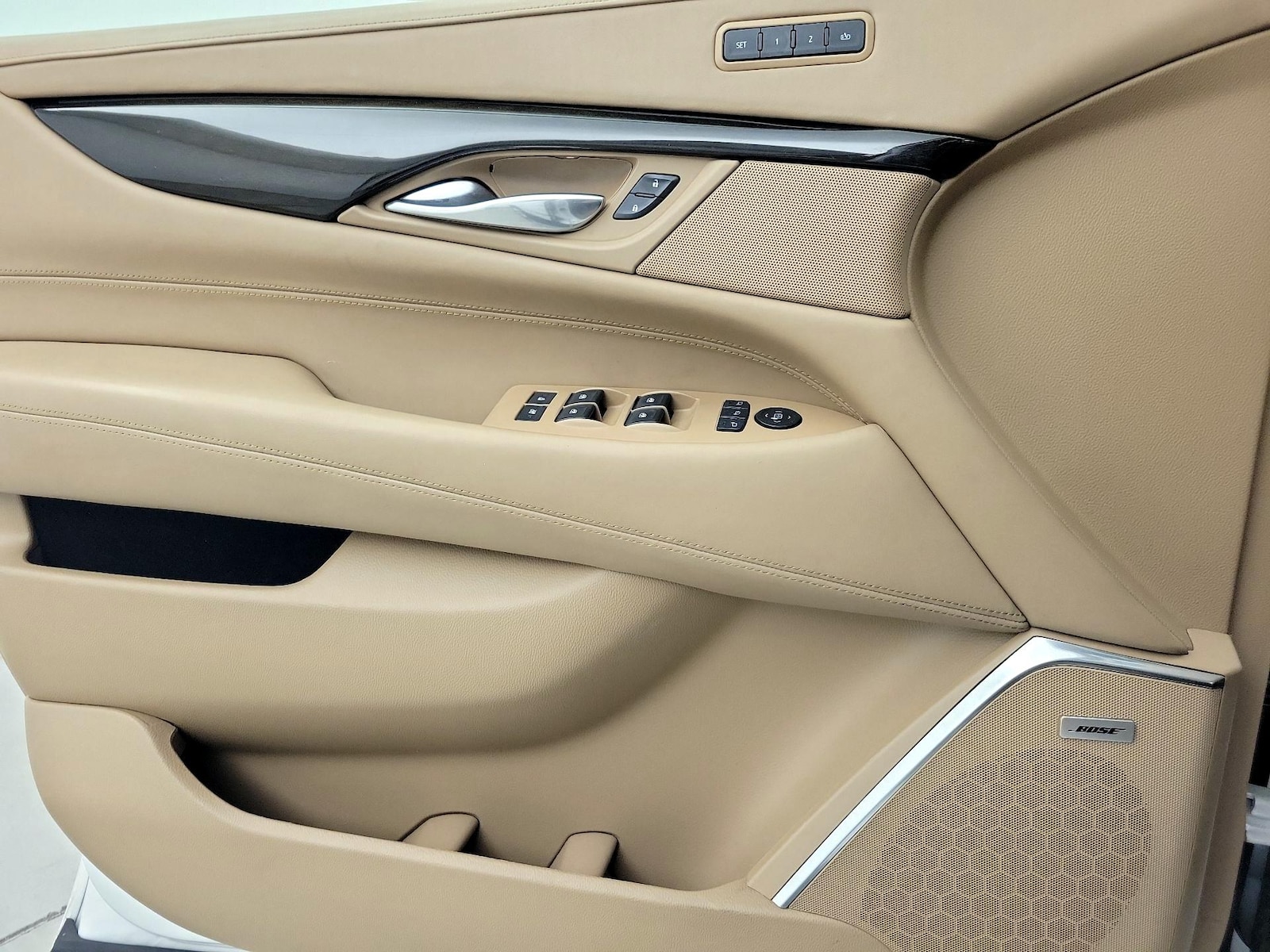 2019 Cadillac Escalade Platinum - Photo 13