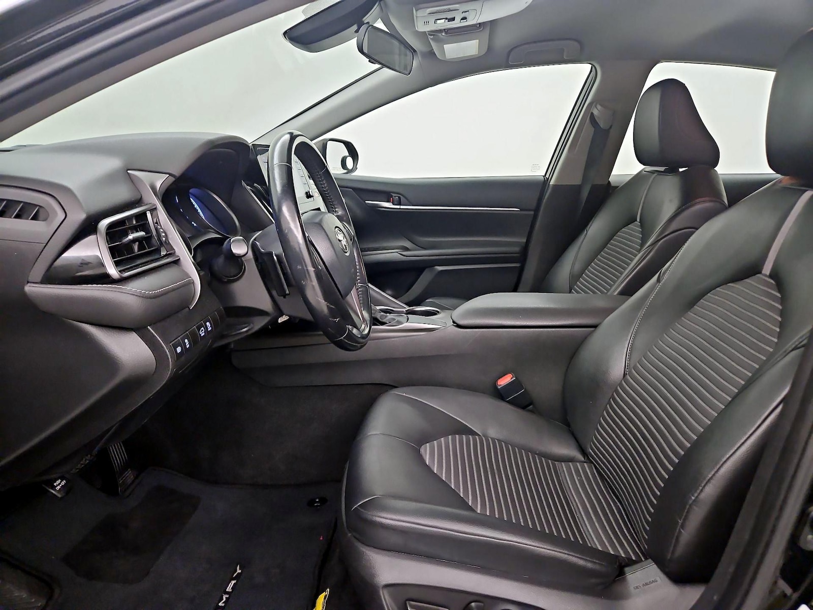 Power Seat(s) & Side Airbags