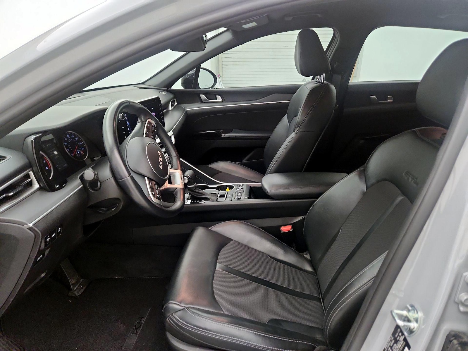 2024 Kia K5 GT-Line - Photo 12