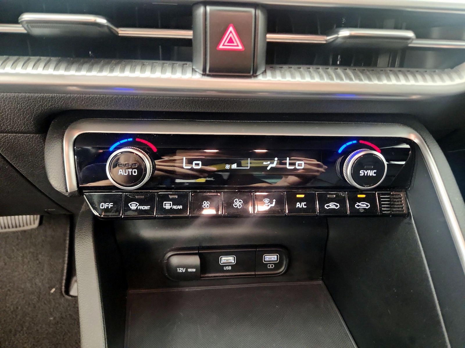 2024 Kia K5 GT-Line - Photo 17
