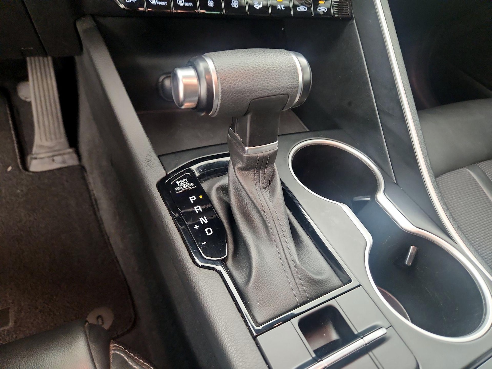 2024 Kia K5 GT-Line - Photo 18