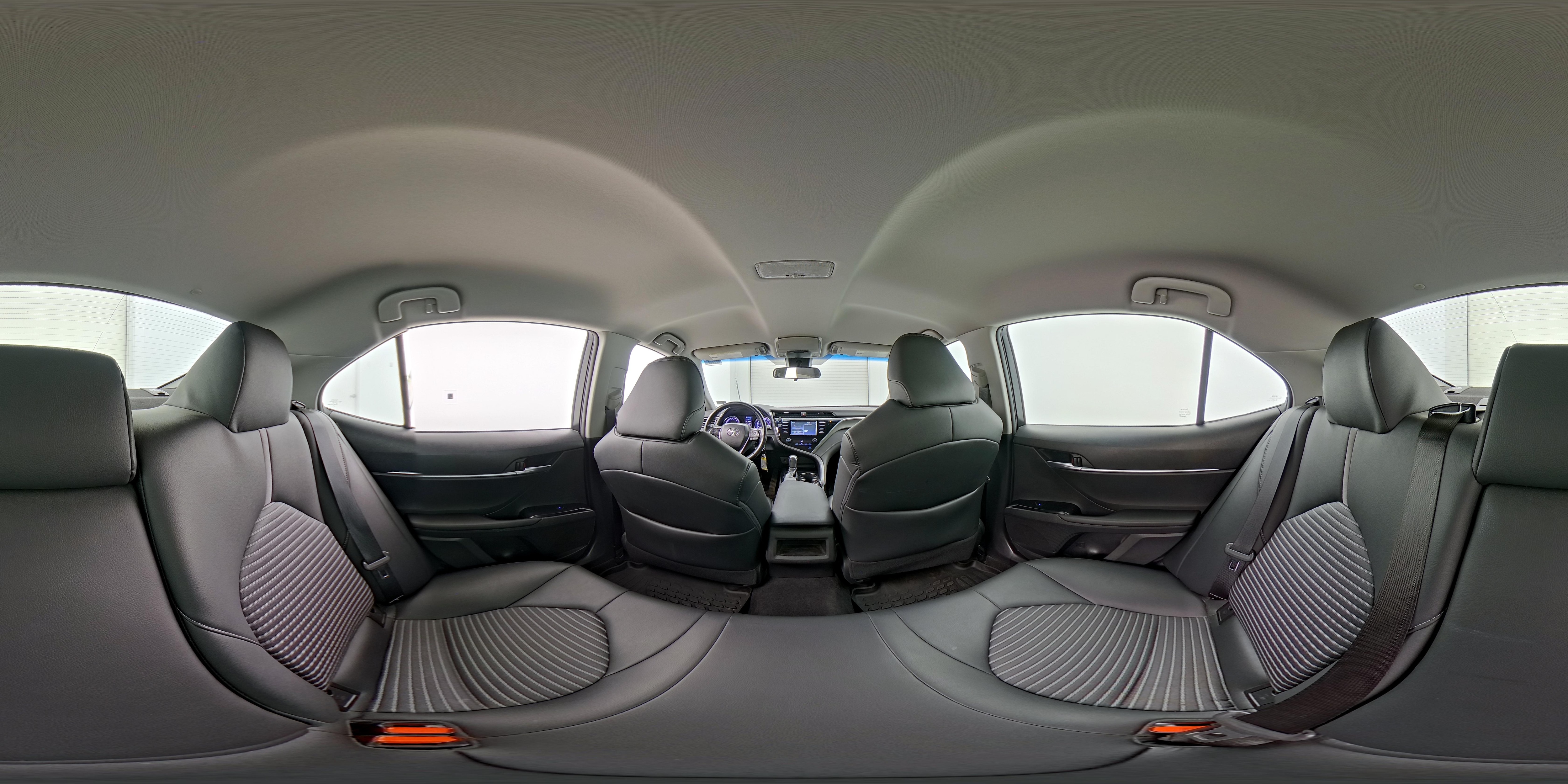 2018 Toyota Camry SE - Photo 25