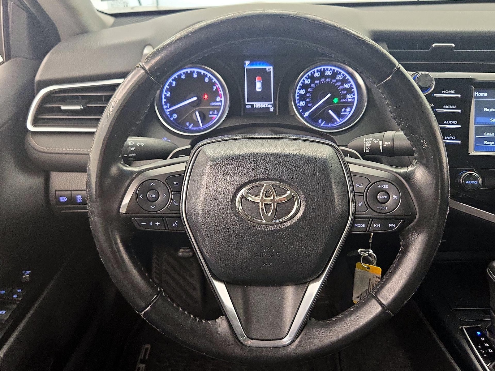 2018 Toyota Camry SE - Photo 11
