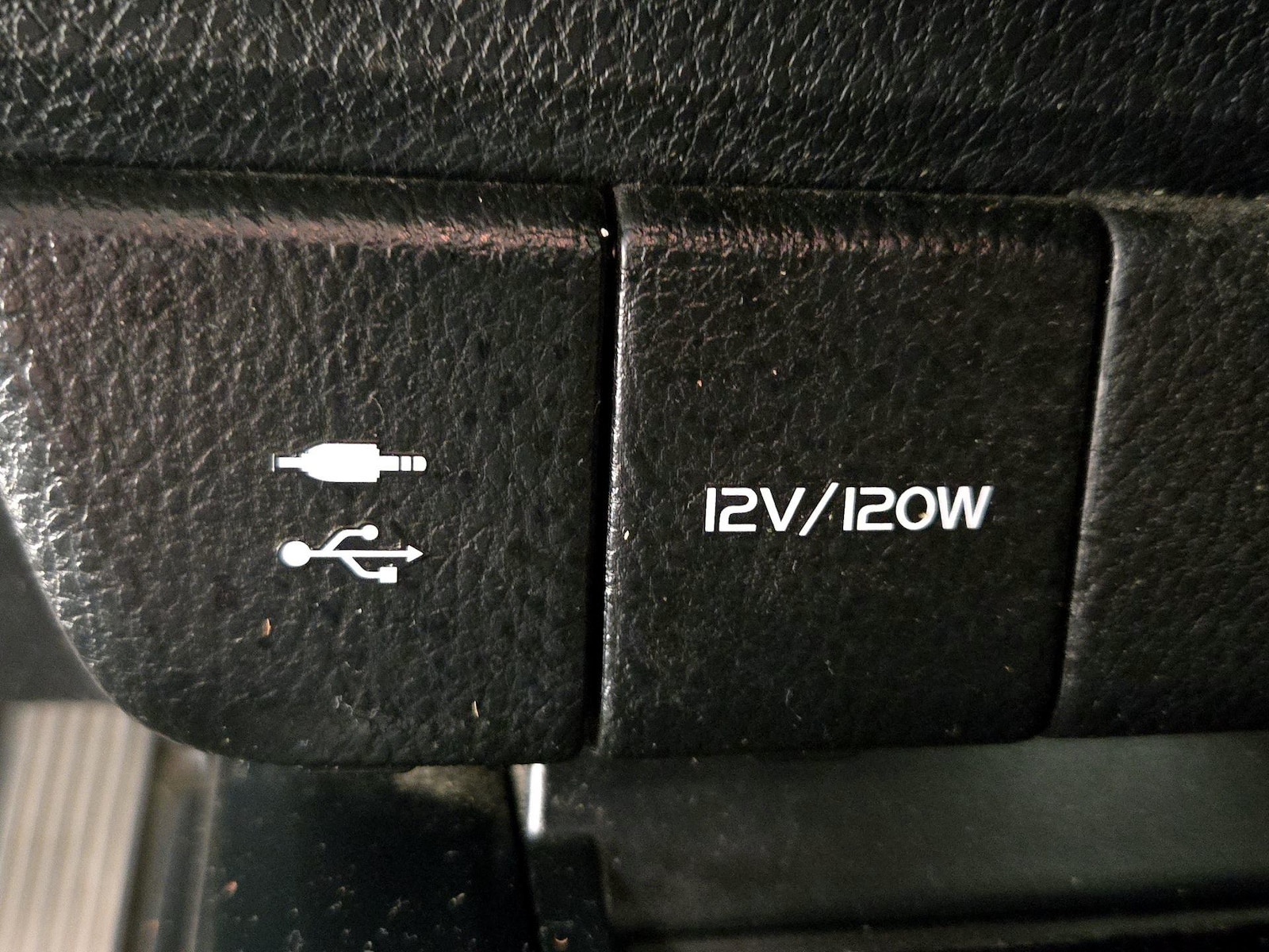 2018 Toyota Camry SE - Photo 19