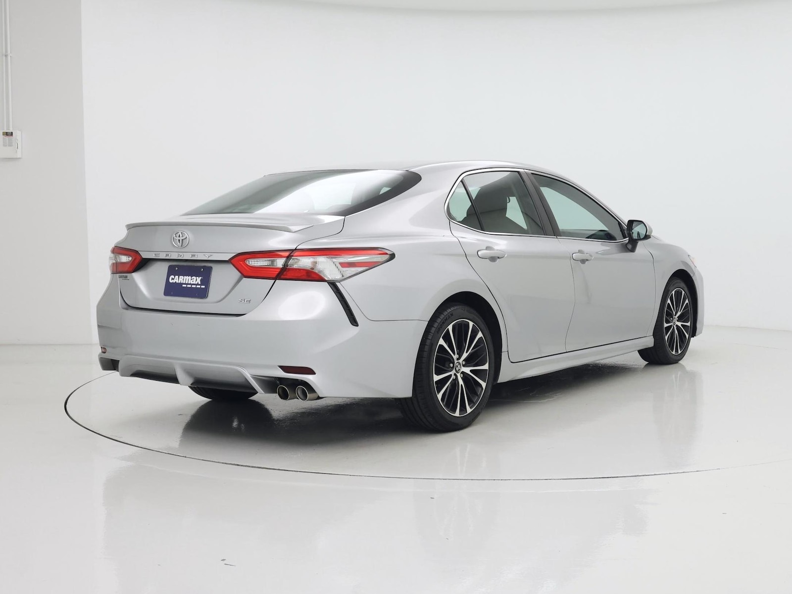 2018 Toyota Camry SE - Photo 9