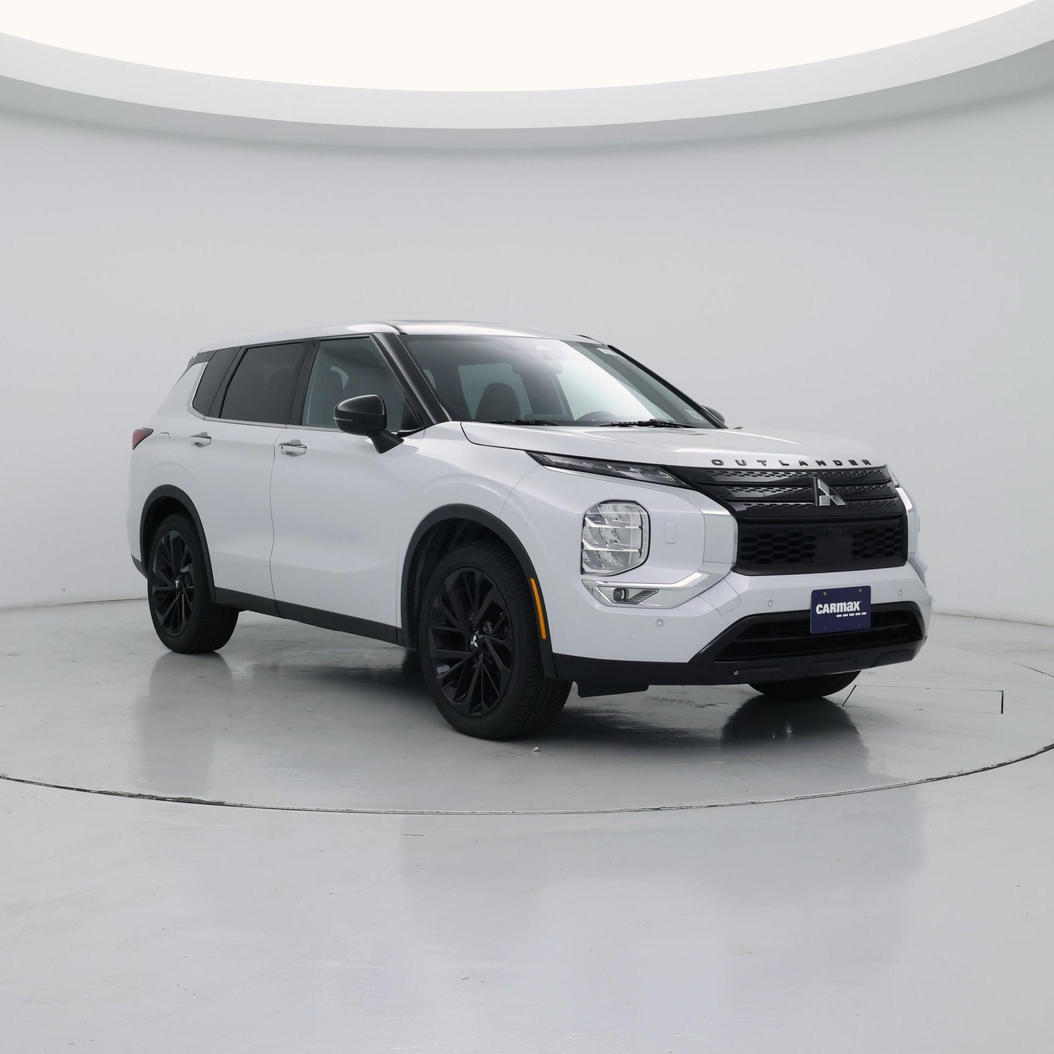 White 2022 Mitsubishi Outlander SUV / Crossover All-Wheel Drive Automatic
