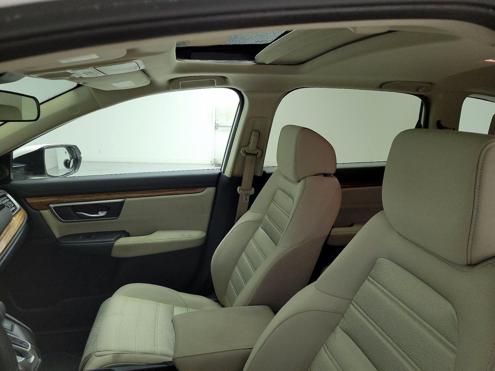 Sunroof(s) & Overhead Airbags