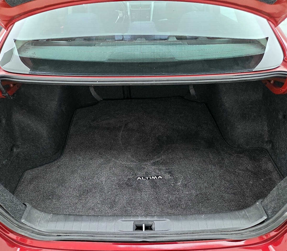 Trunk/Cargo (Seats Up)