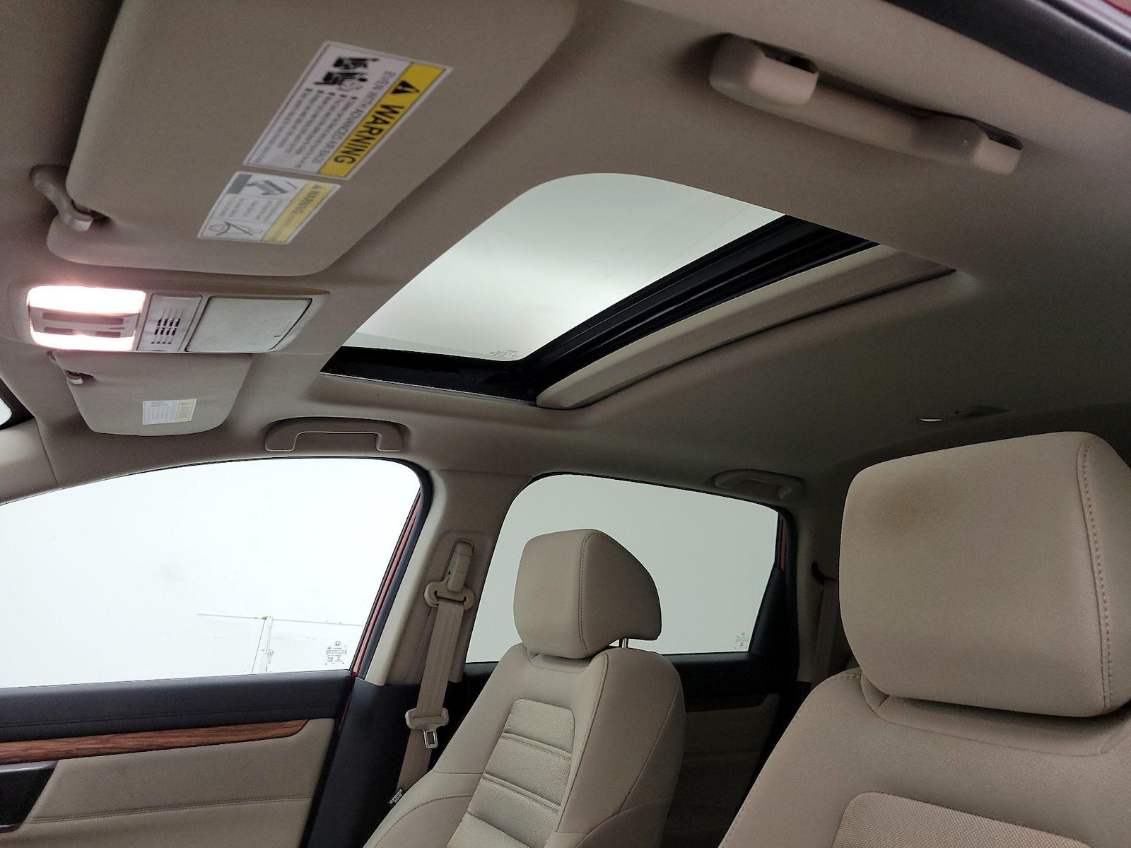 Sunroof(s) & Overhead Airbags