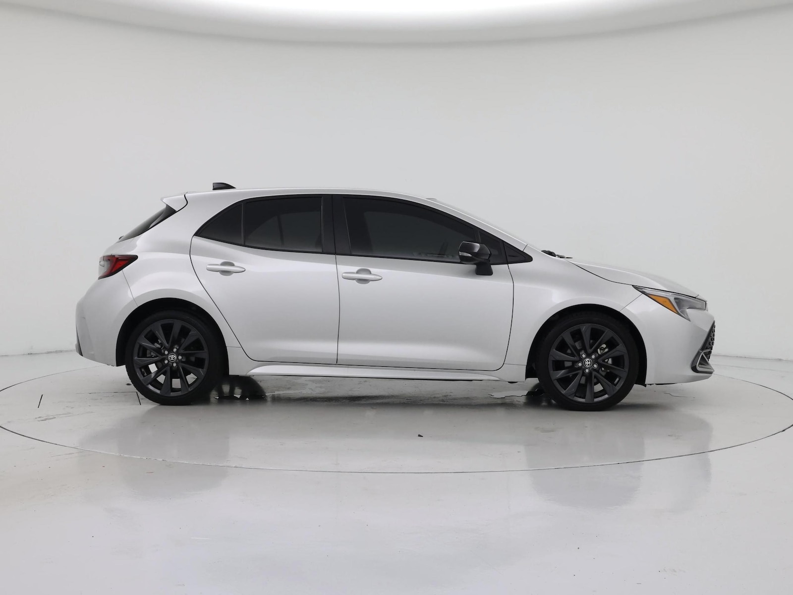 2026 Toyota Corolla Hatchback XSE - Photo 8