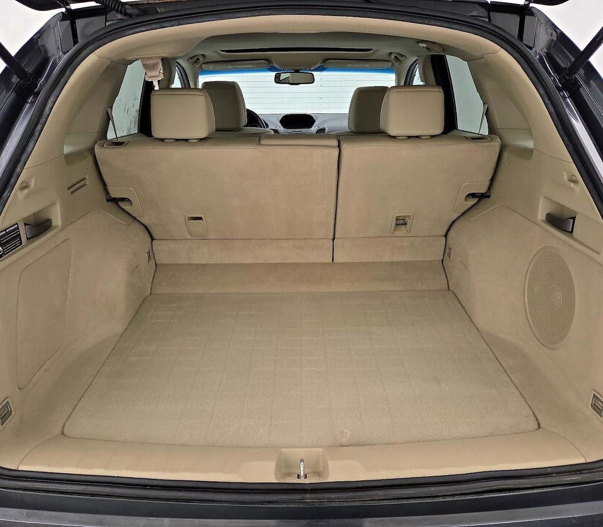 Trunk/Cargo (Seats Up)