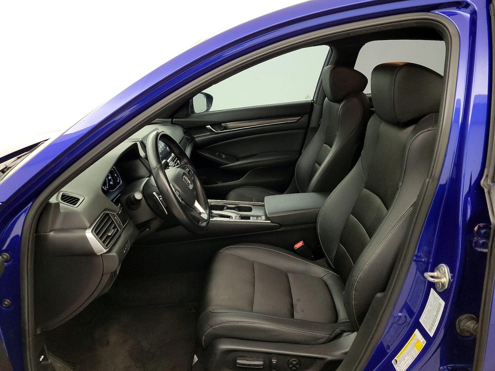 Power Seat(s) & Side Airbags