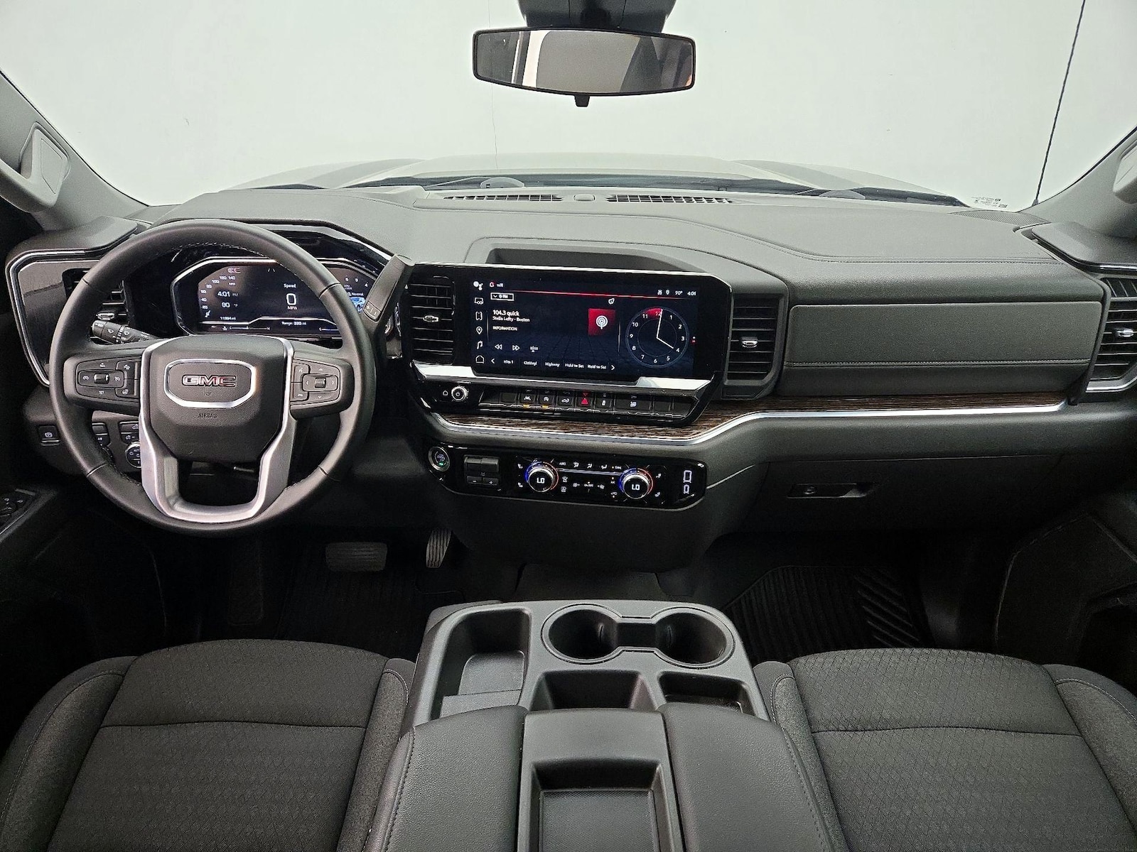 2024 GMC Sierra 1500 Elevation - Photo 10
