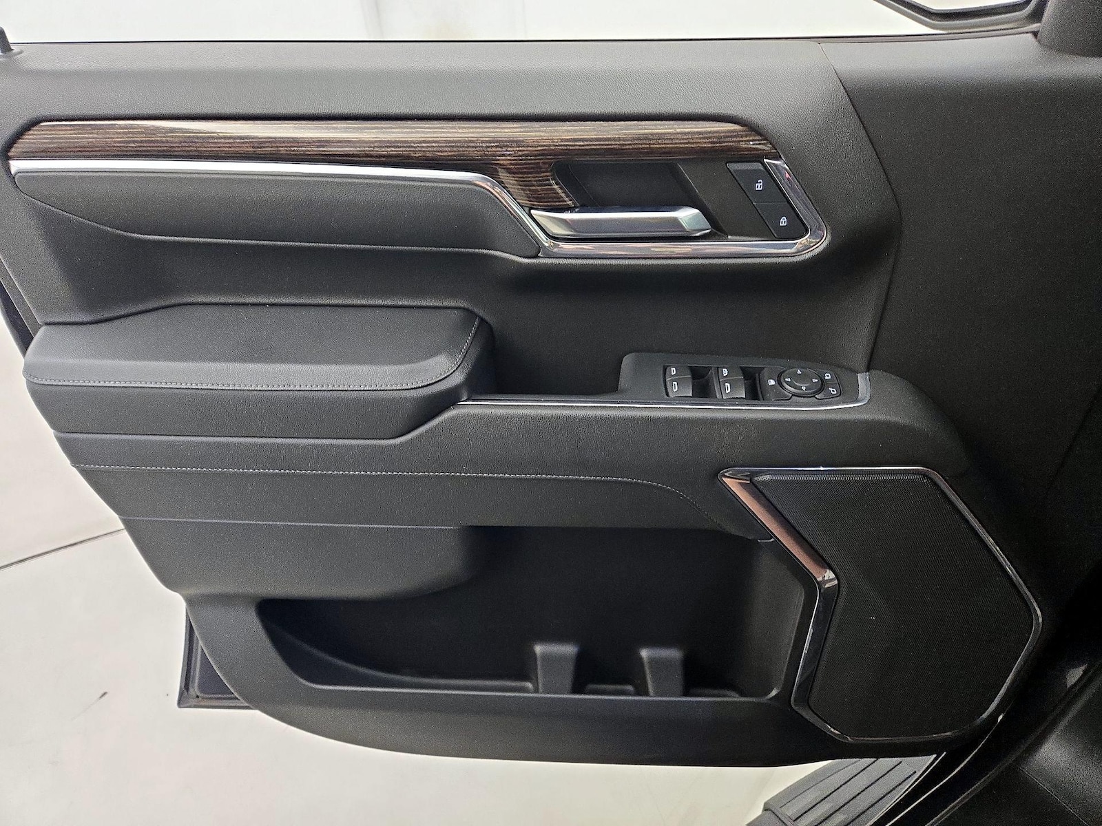 2024 GMC Sierra 1500 Elevation - Photo 13