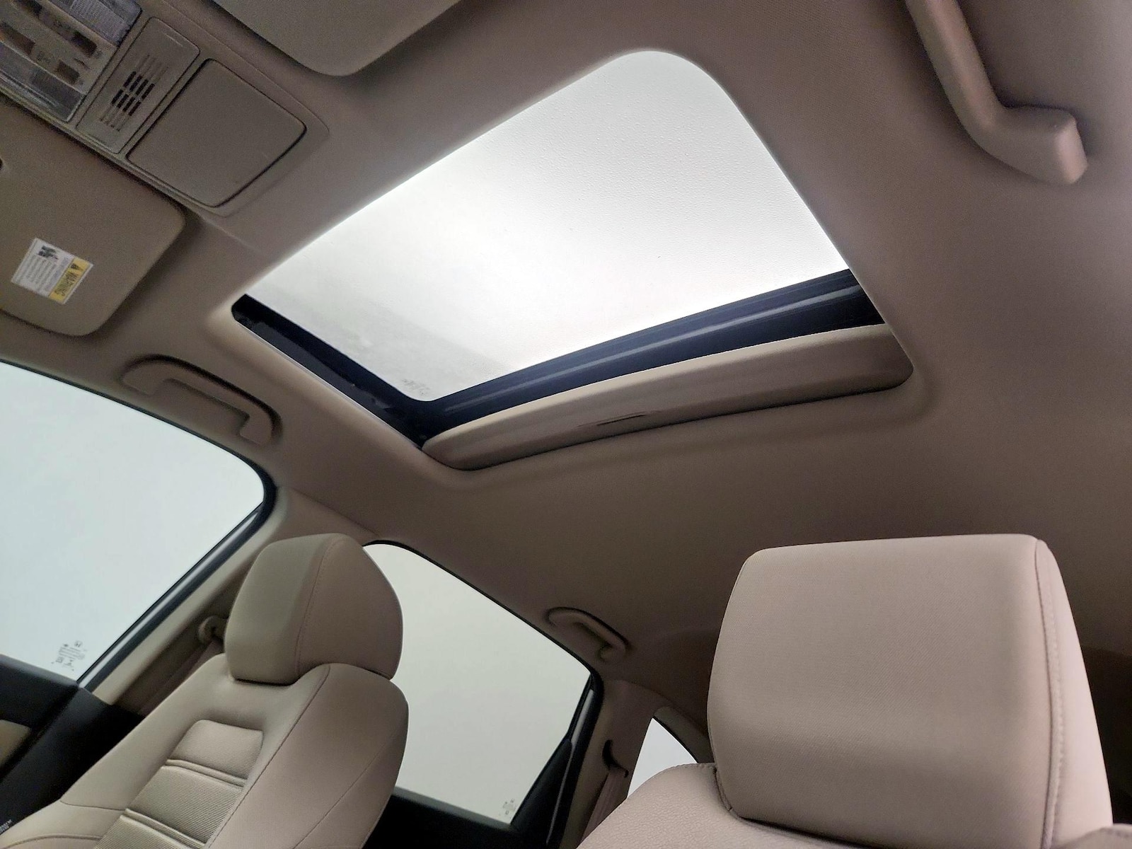 Sunroof(s) & Overhead Airbags