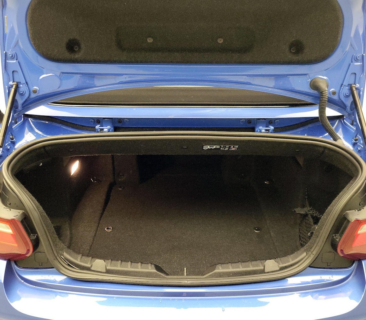 Trunk/Cargo (Seats Up)