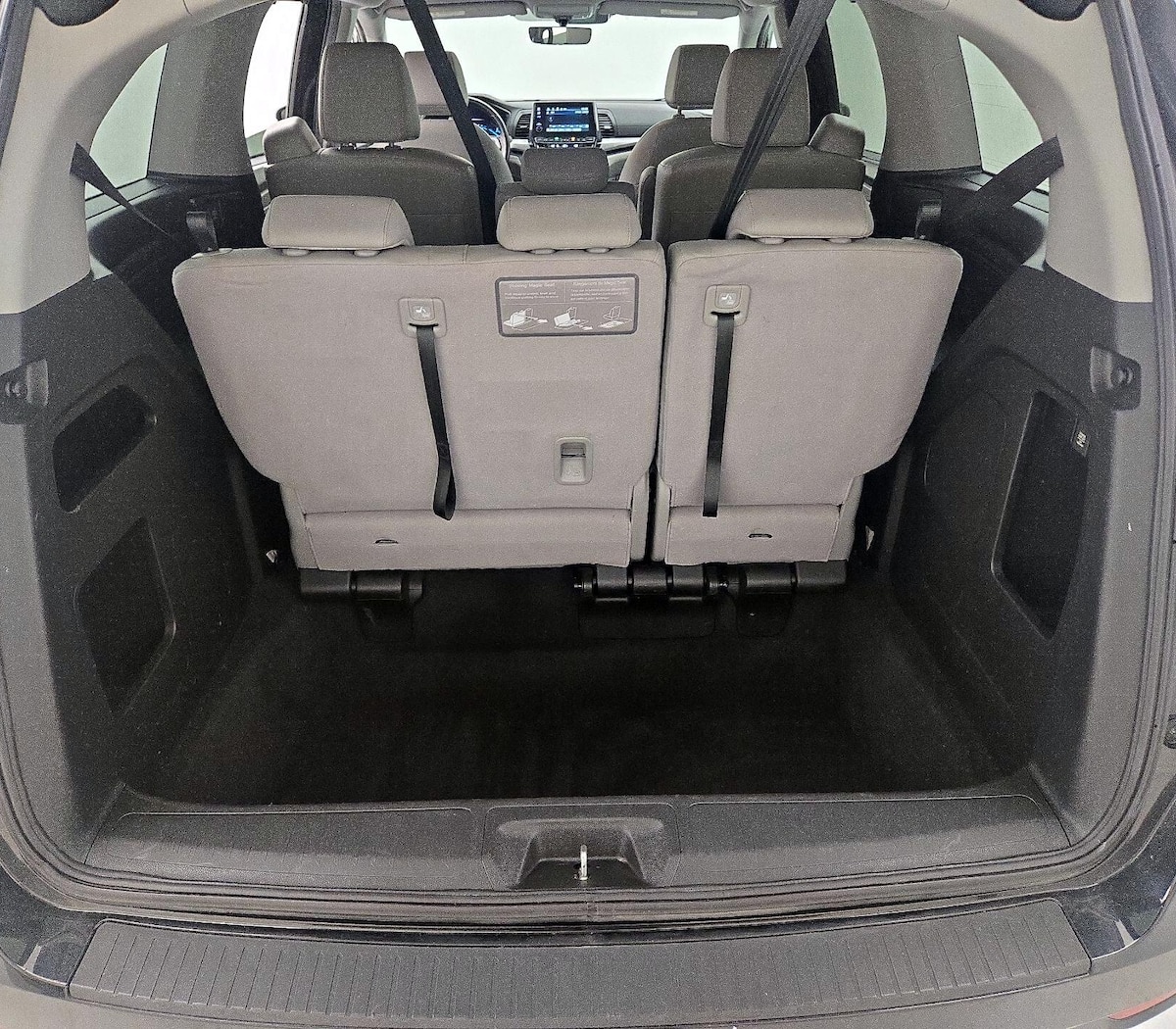 Trunk/Cargo (Seats Up)