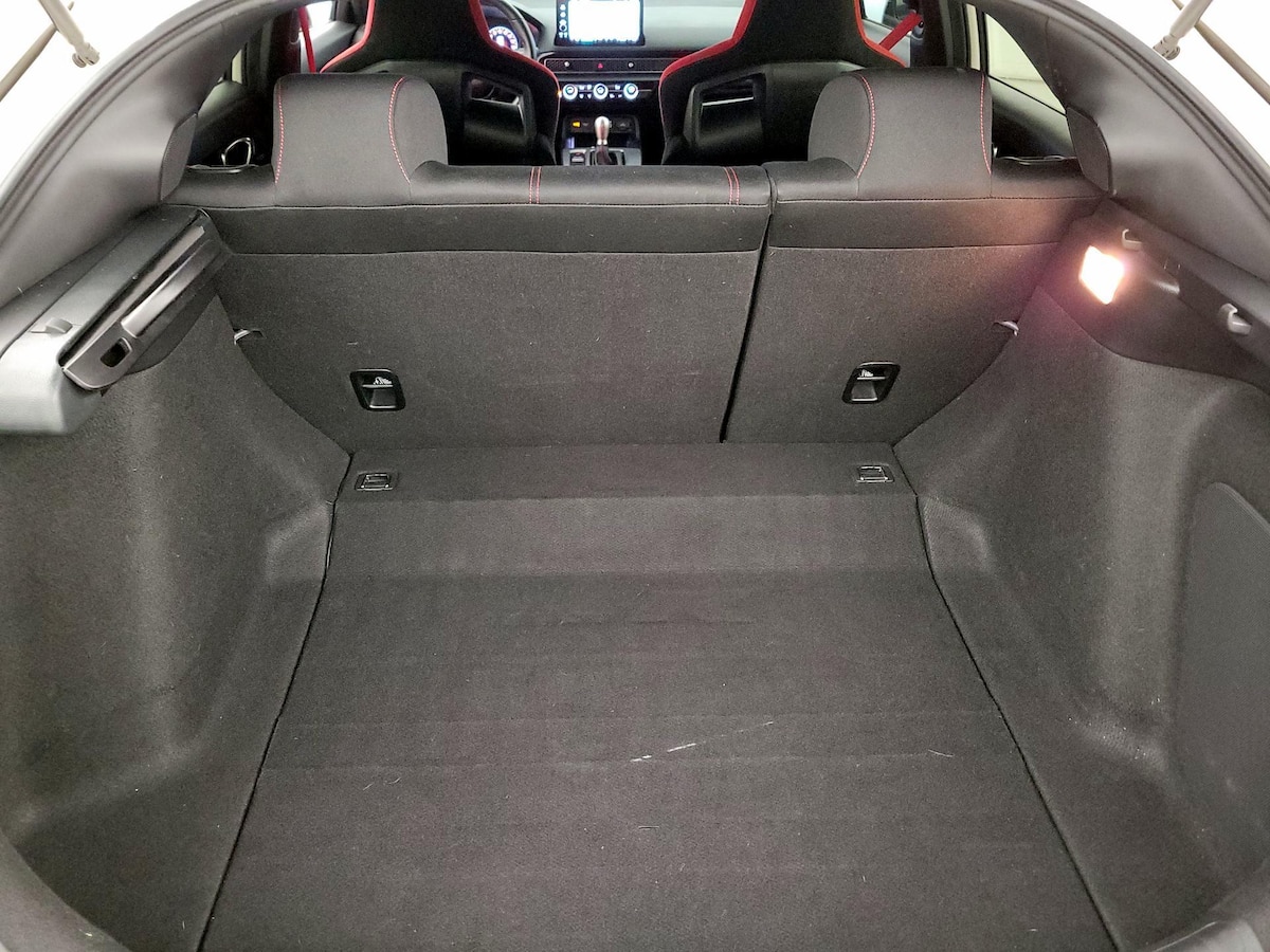 Trunk/Cargo (Seats Up)