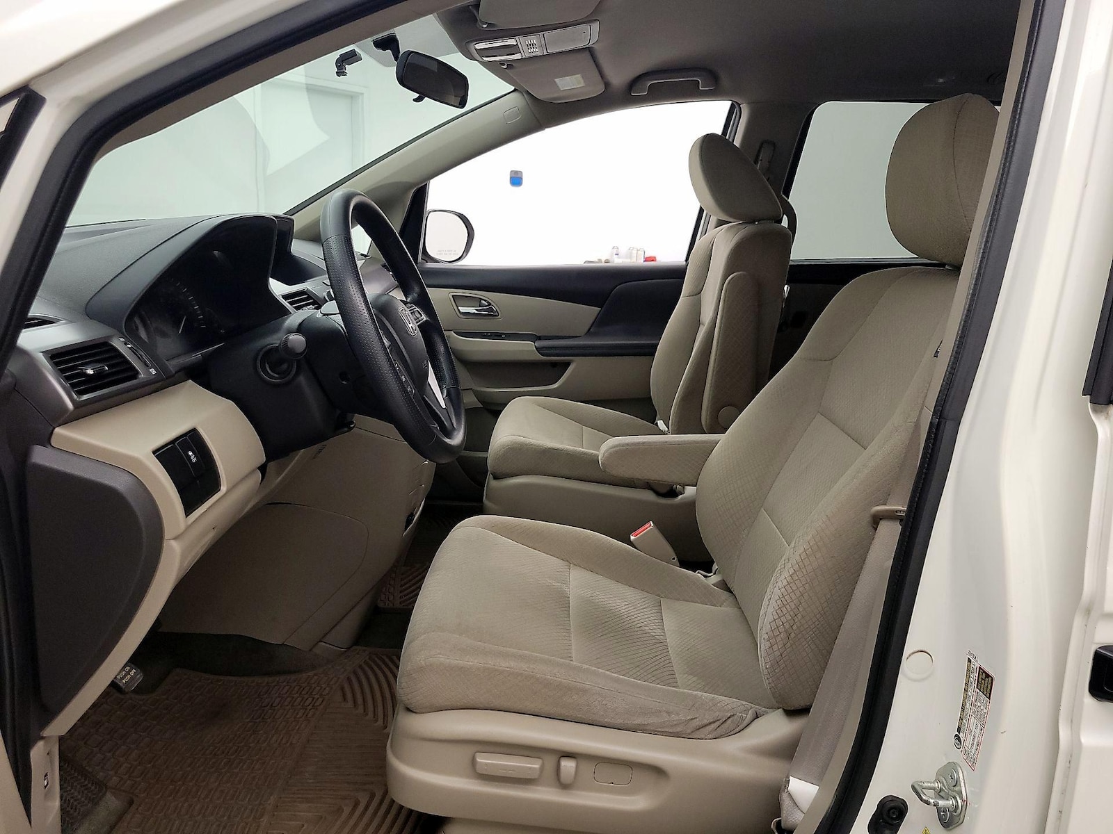 Power Seat(s) & Side Airbags