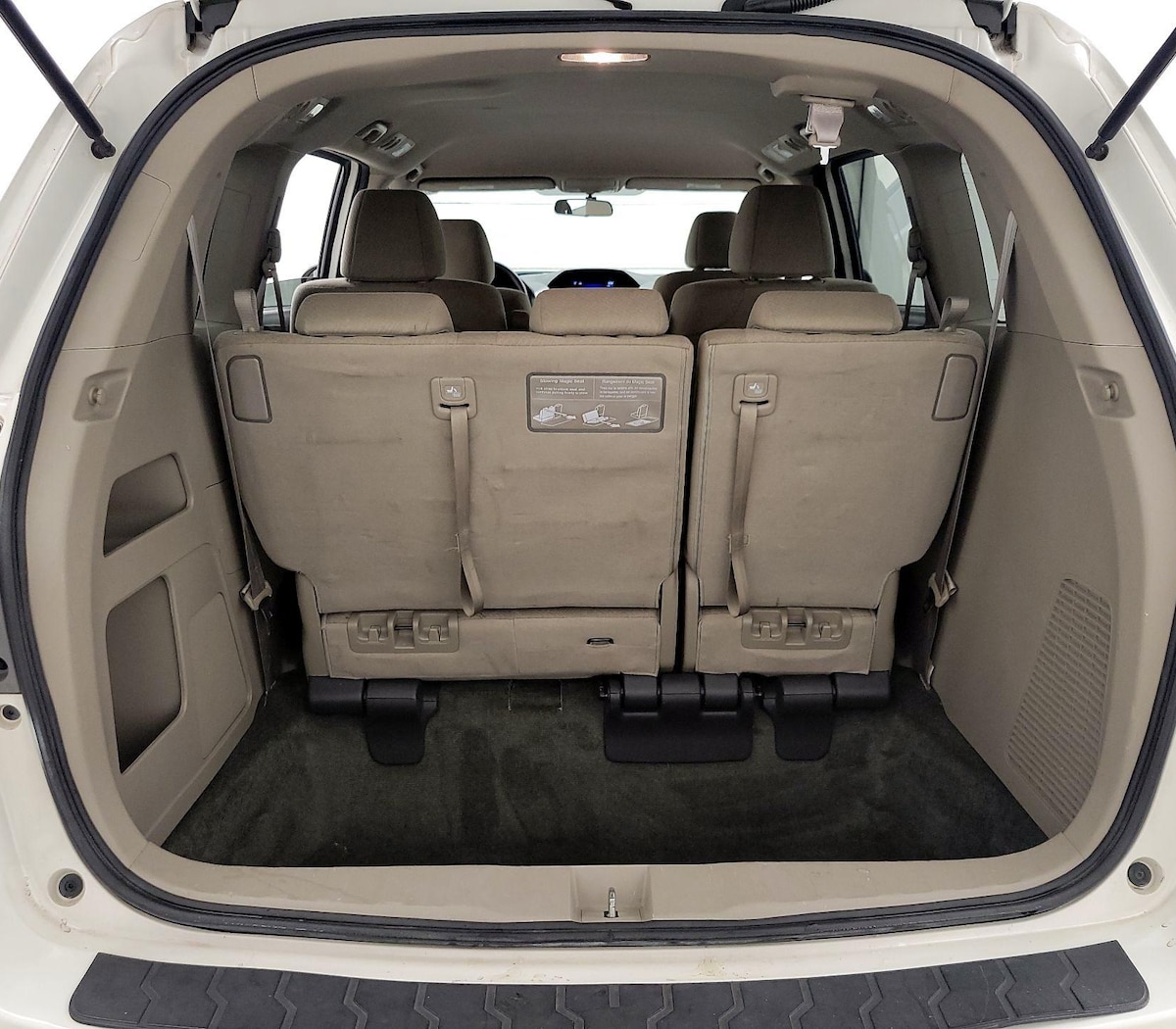 Trunk/Cargo (Seats Up)